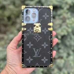iPhone uyumlu Lüks Marka Köşeli Kılıf